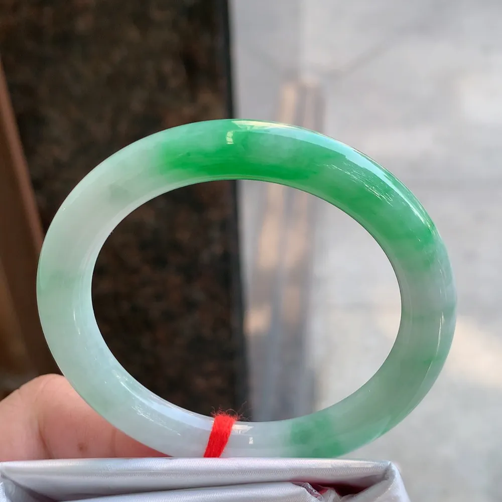 圆条冰糯翠绿 无瑕 尺寸:54.1/8.7 色好