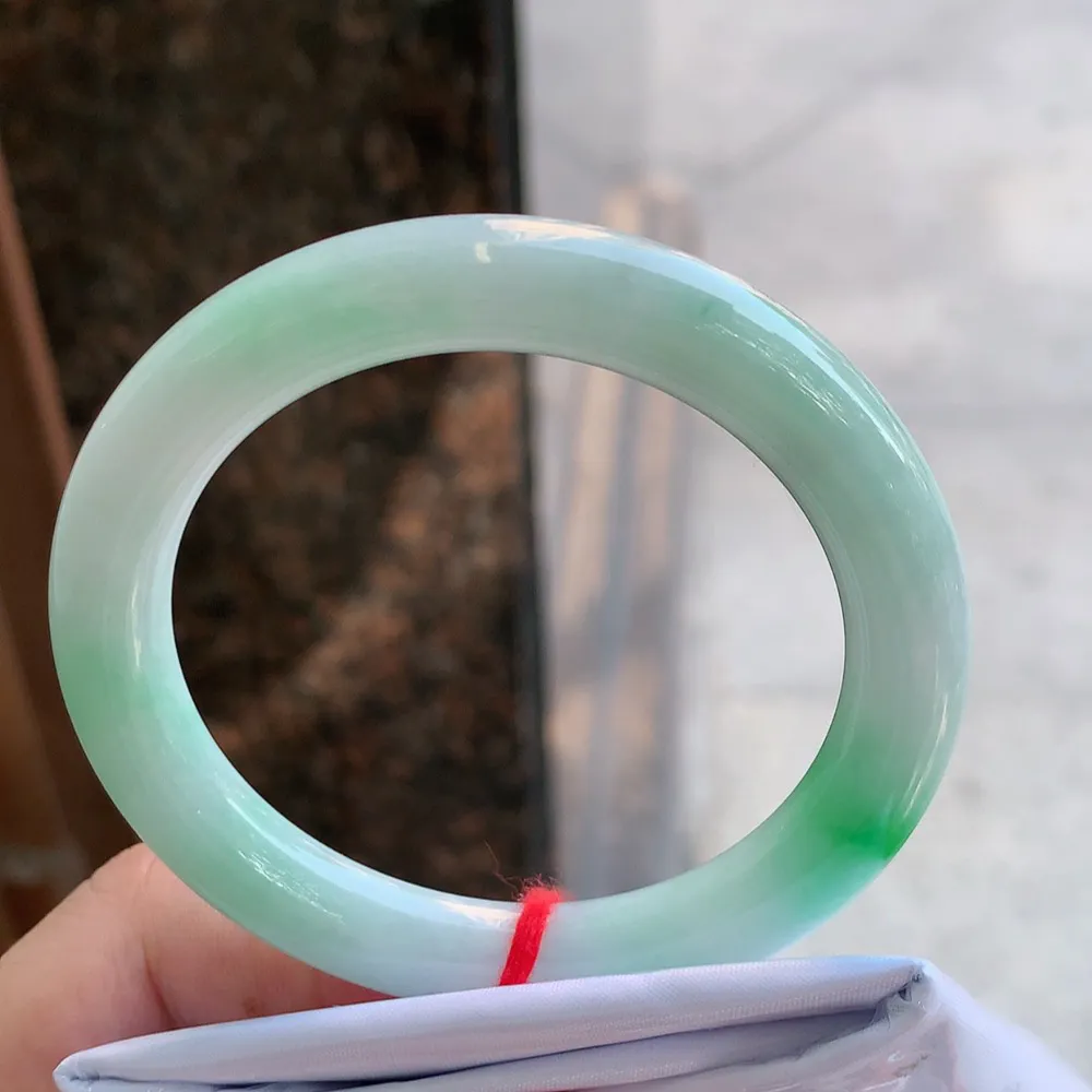 圆条冰糯阳绿 无瑕 尺寸:54.5/9.4 色好