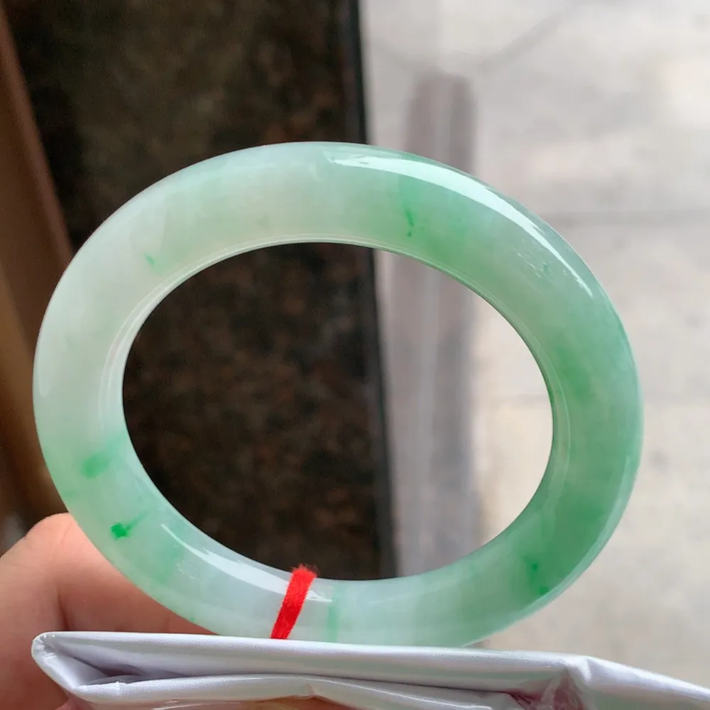 圆条冰糯阳绿 微细纹 尺寸:57.1/11.3 色好🥰🥰