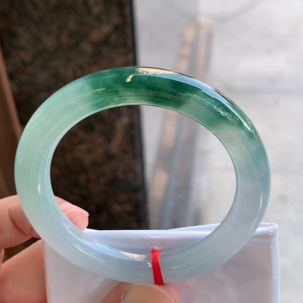 圆条冰飘花 无瑕 尺寸:53.1/9.5 花美