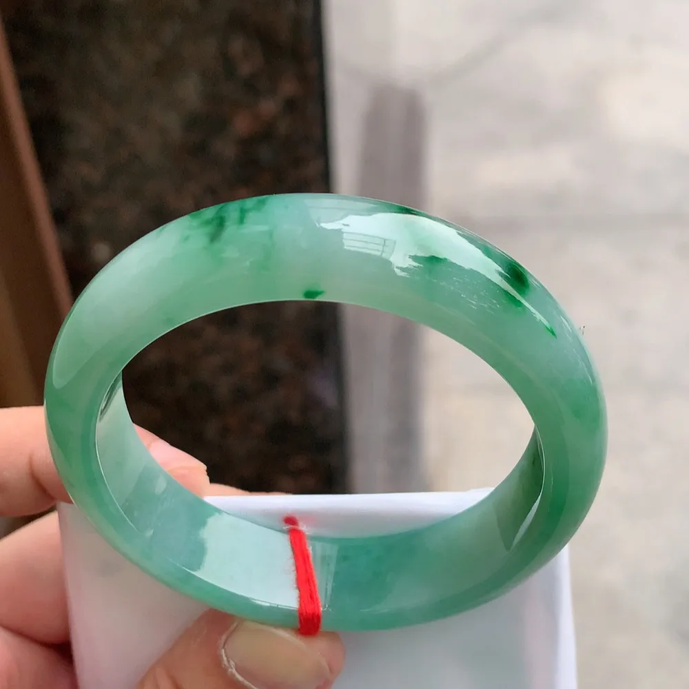 正圈冰糯辣绿 无瑕 尺寸:54.4/14.2/8.1 色好