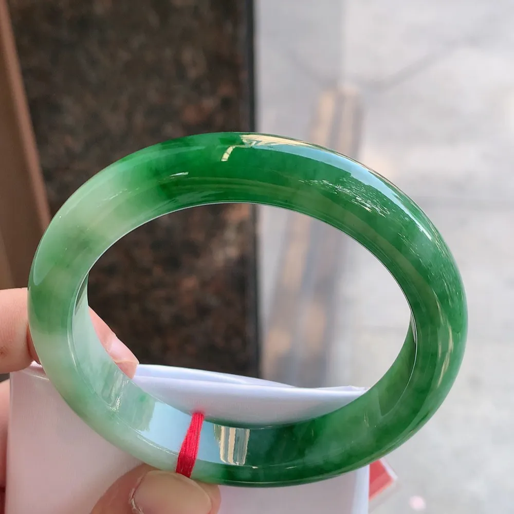 正圈一大节辣绿 无瑕 尺寸:60.1/12/9.1 色好