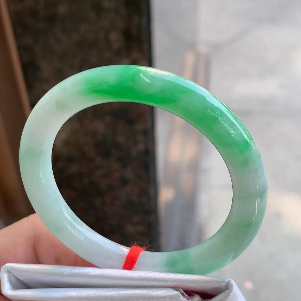 圆条冰糯翠绿 无瑕 尺寸:54.1/8.7 色好