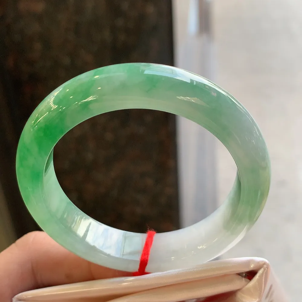 正圈冰阳绿 无瑕 尺寸:50.7/12.3/8.5 种色兼备🥰🥰