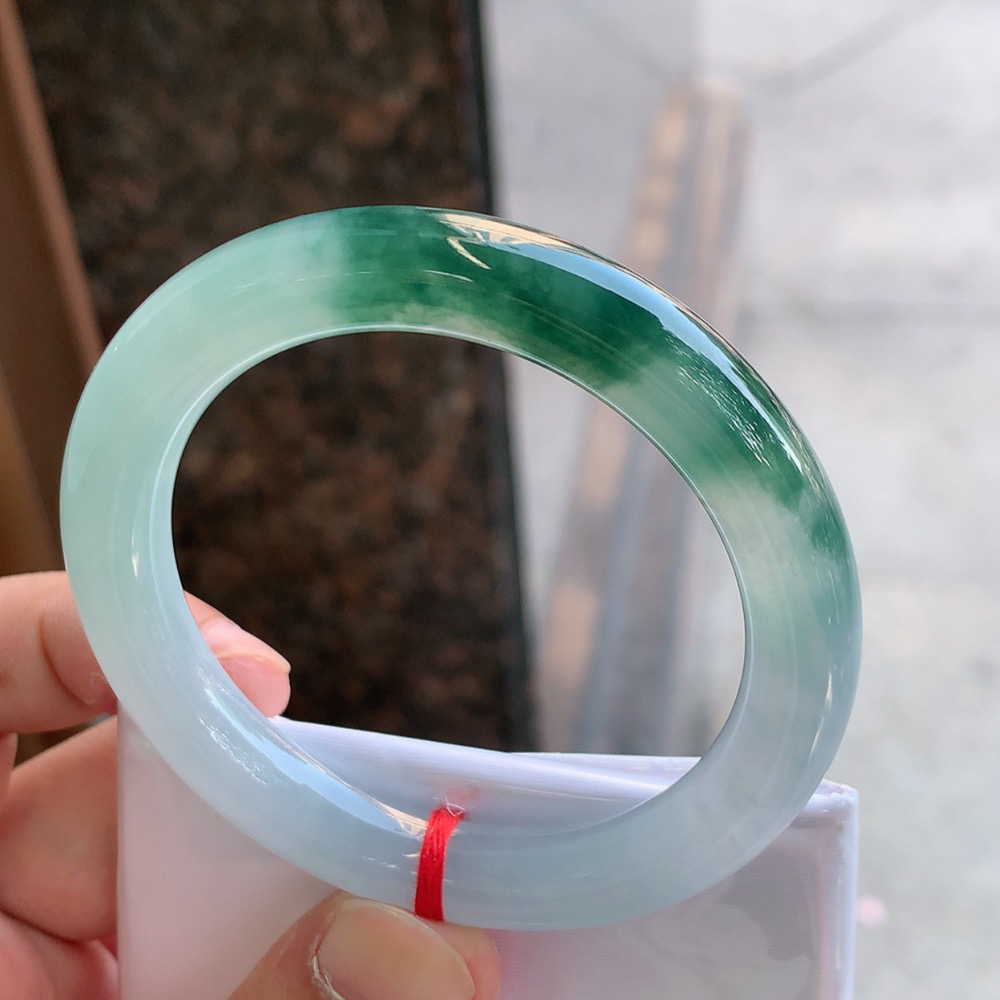 圆条冰飘花 无瑕 尺寸:53.1/9.5 花美