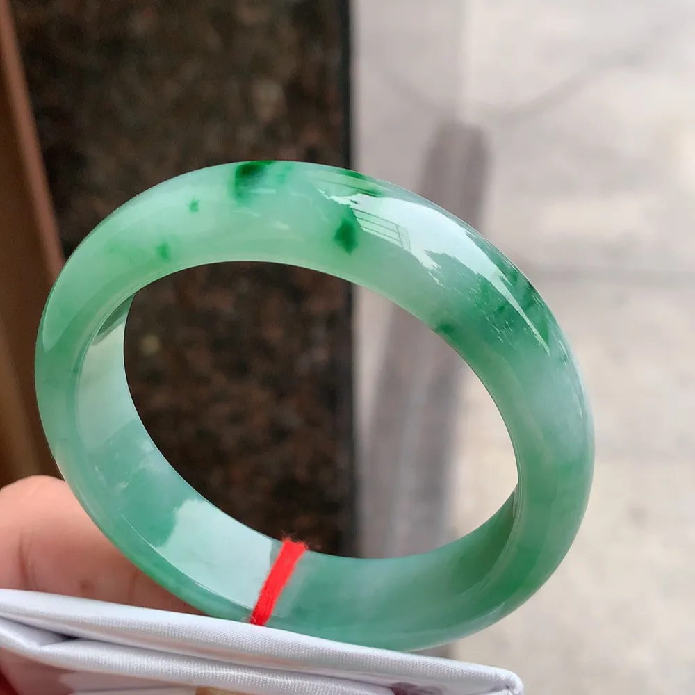 正圈冰糯辣绿 无瑕 尺寸:54.4/14.2/8.1 色好