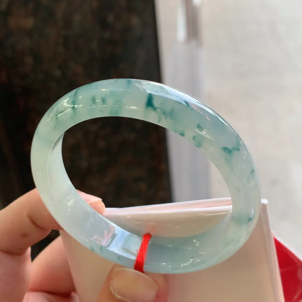 正圈冰飘花 无瑕 尺寸:53.6/12.7/7.3 花美