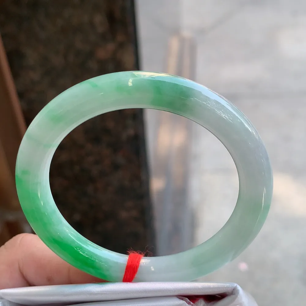 圆条冰糯翠绿 无瑕 尺寸:54.1/8.7 色好