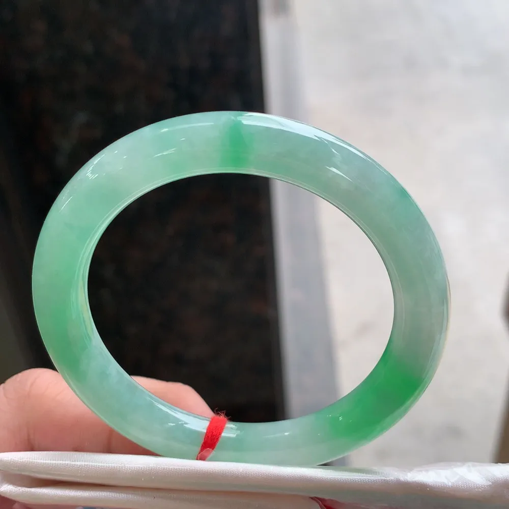 圆条冰阳绿 无瑕 尺寸:54.7/9.1 色好