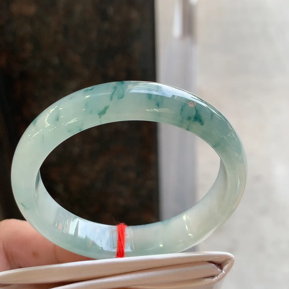 正圈冰飘花 无瑕 尺寸:53.6/12.7/7.3 花美