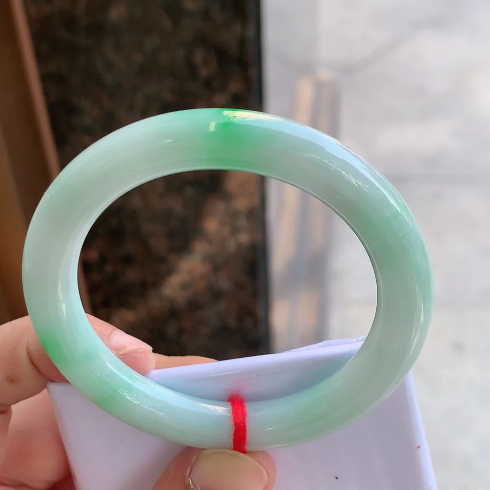 圆条冰糯阳绿 无瑕 尺寸:54.5/9.4 色好