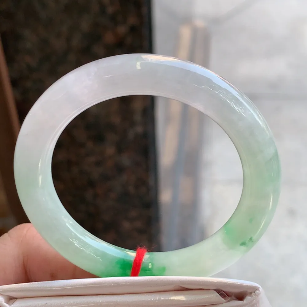 圆条冰糯阳绿 冰晶体线 尺寸:52.7/9.4/9.6 色好🥰🥰