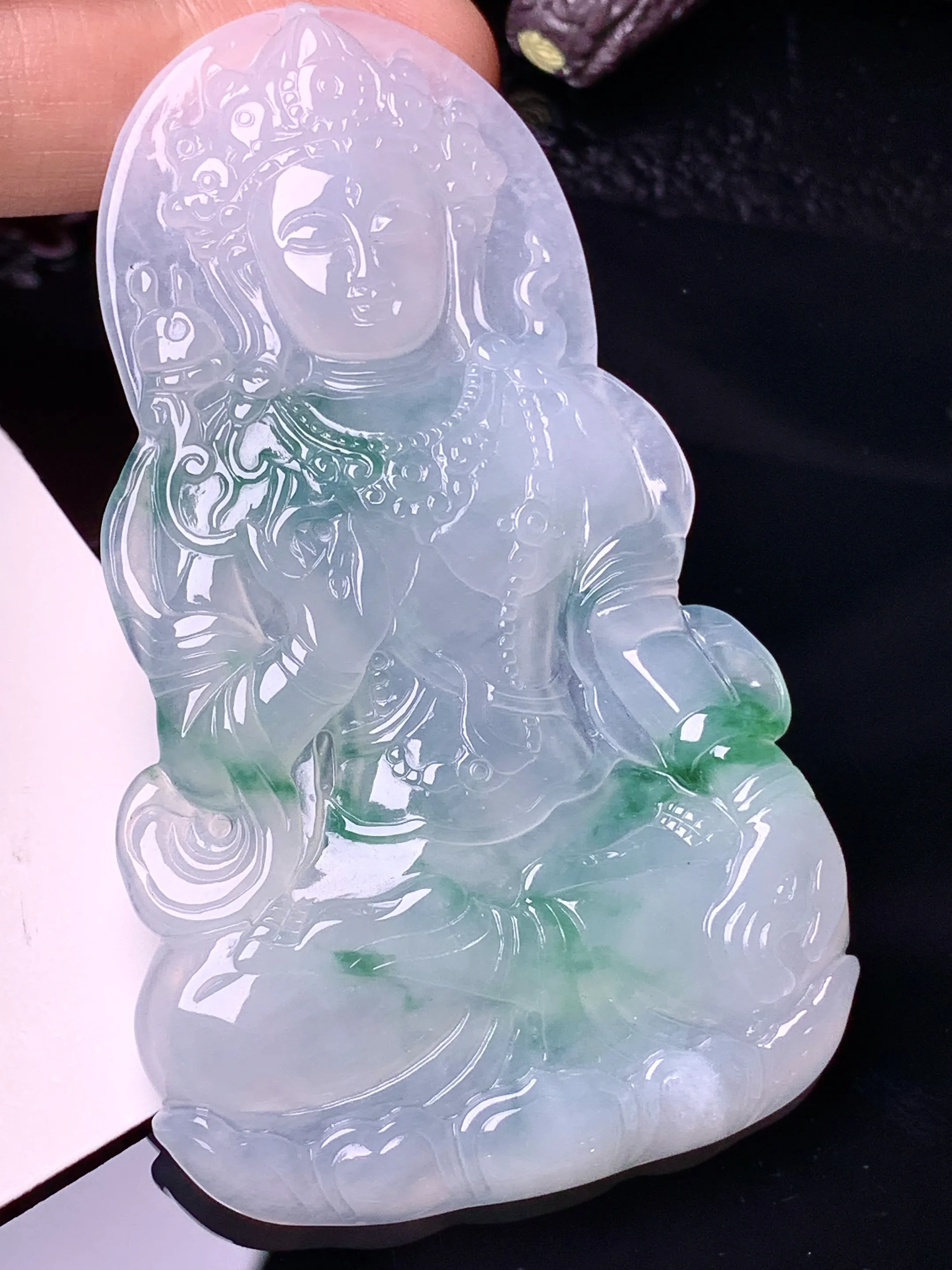 飘绿度母观音菩萨吊坠 玉质细腻 水润亮眼 色泽艳丽 整体尺寸73.3*43.7*5.2