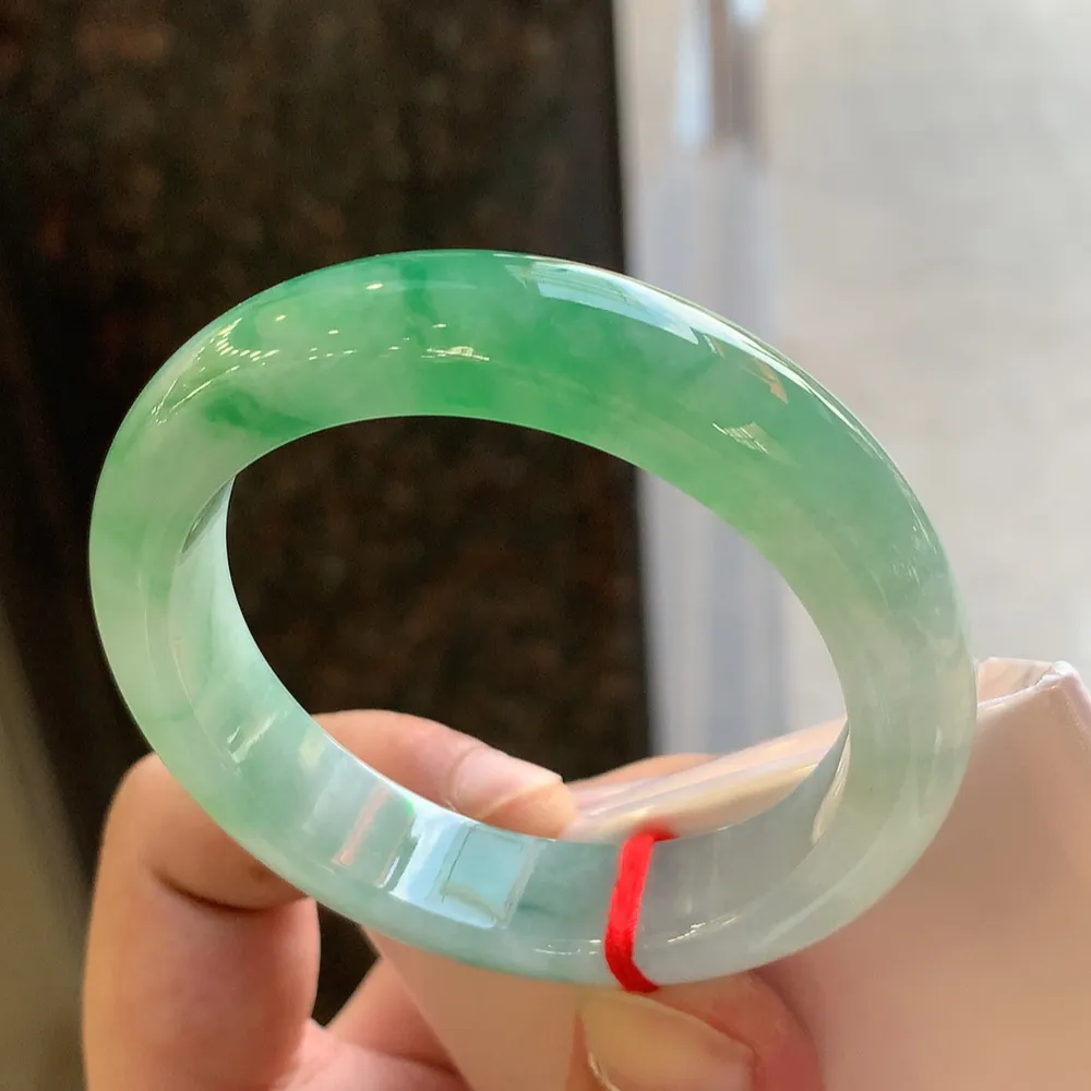 正圈冰阳绿 无瑕 尺寸:50.7/12.3/8.5 种色兼备🥰🥰