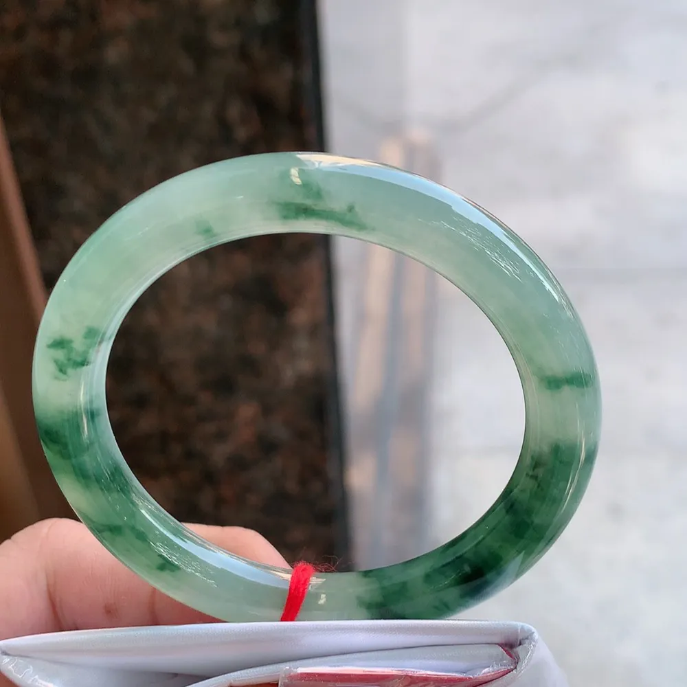 圆条冰飘花 无瑕 尺寸:55.1/9.2 花美