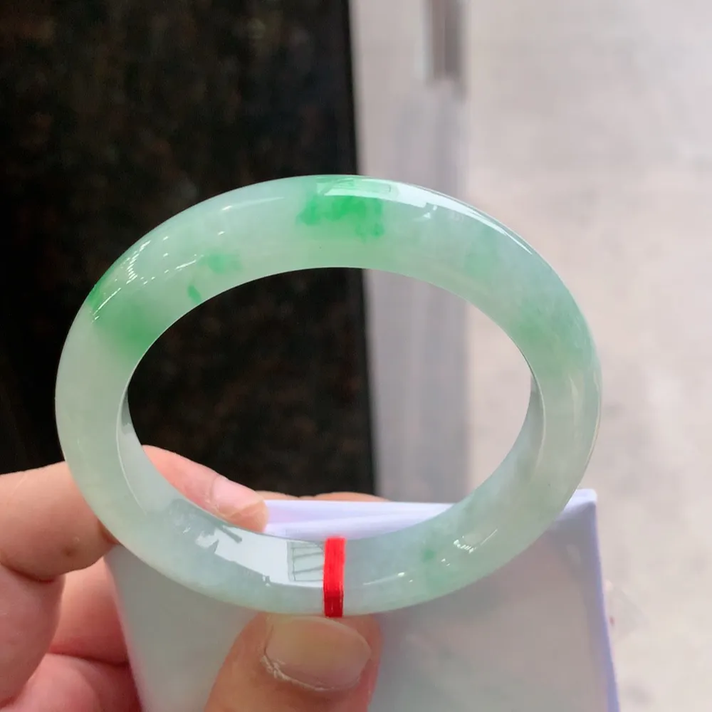 正圈冰阳绿 无瑕 尺寸:54.1/11.1/8.6 色好