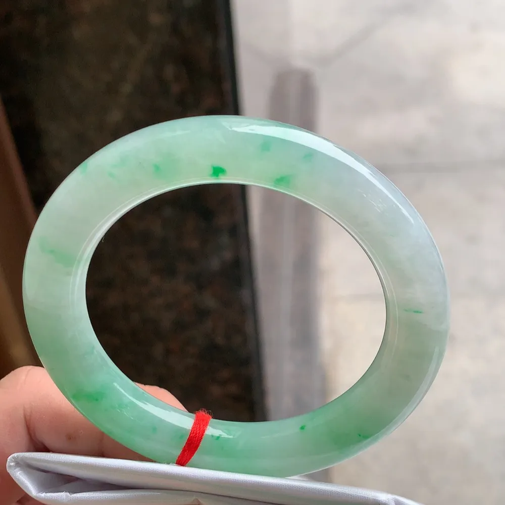 圆条冰糯阳绿 微细纹 尺寸:57.1/11.3 色好🥰🥰