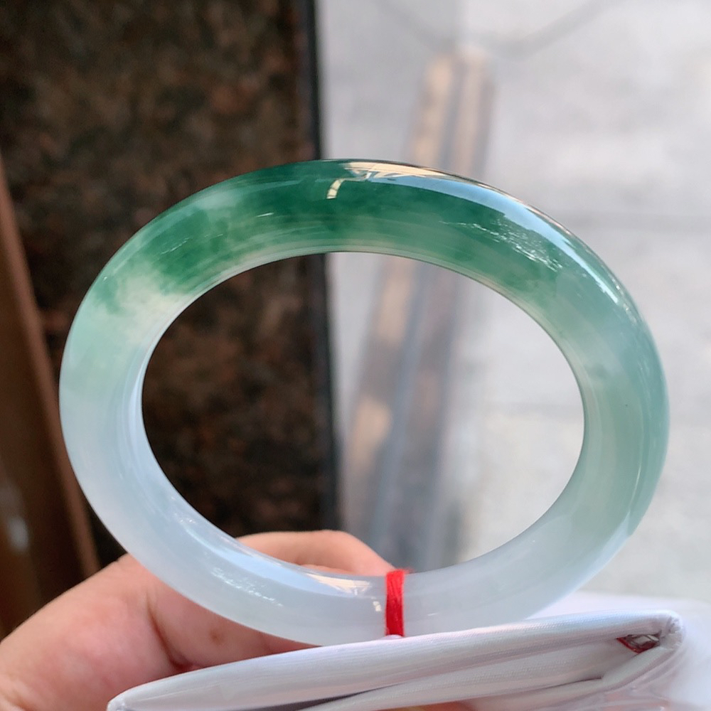 圆条冰飘花 无瑕 尺寸:53.1/9.5 花美