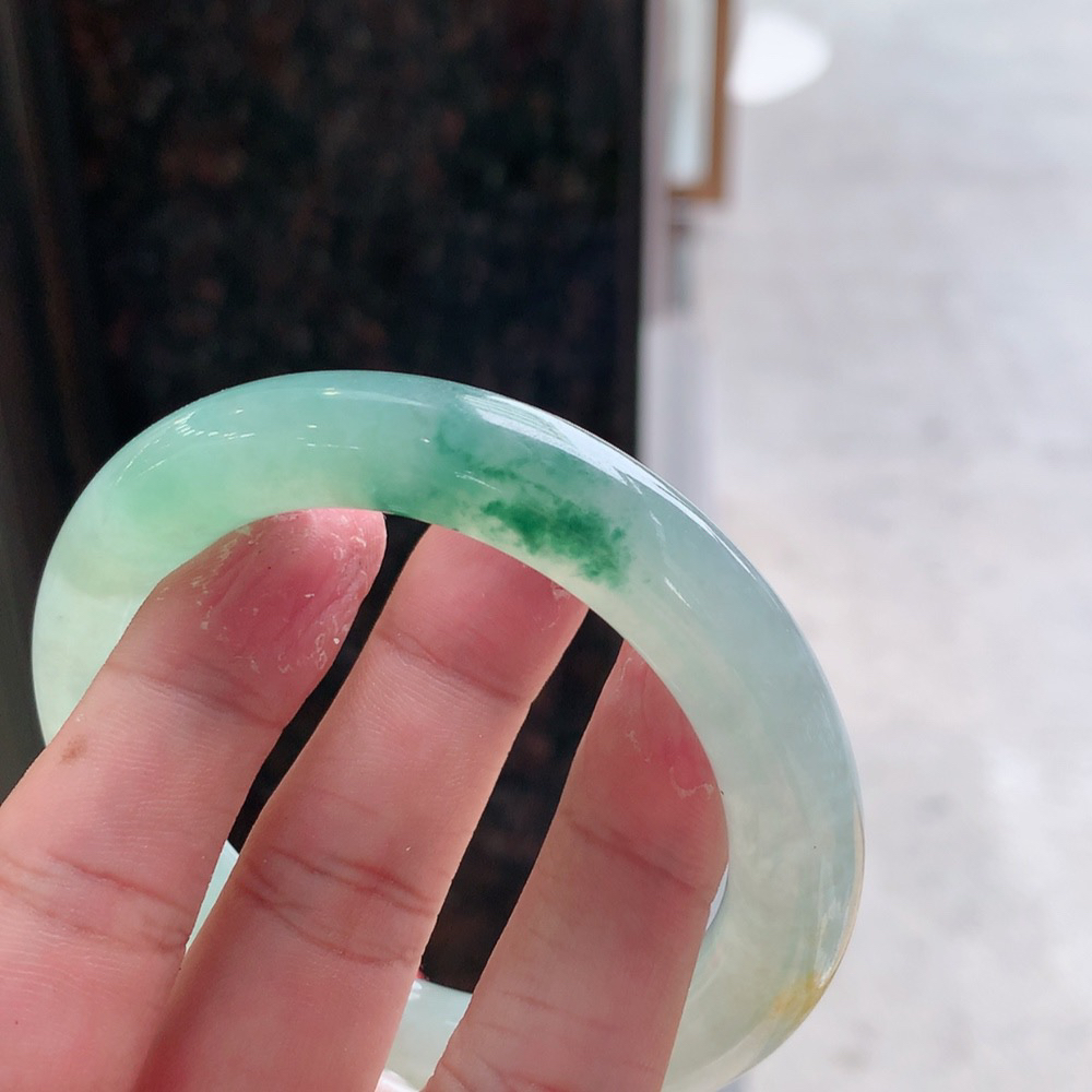 圆条冰黄翡飘花 无瑕 尺寸:57.1/11.1 种水好 花美