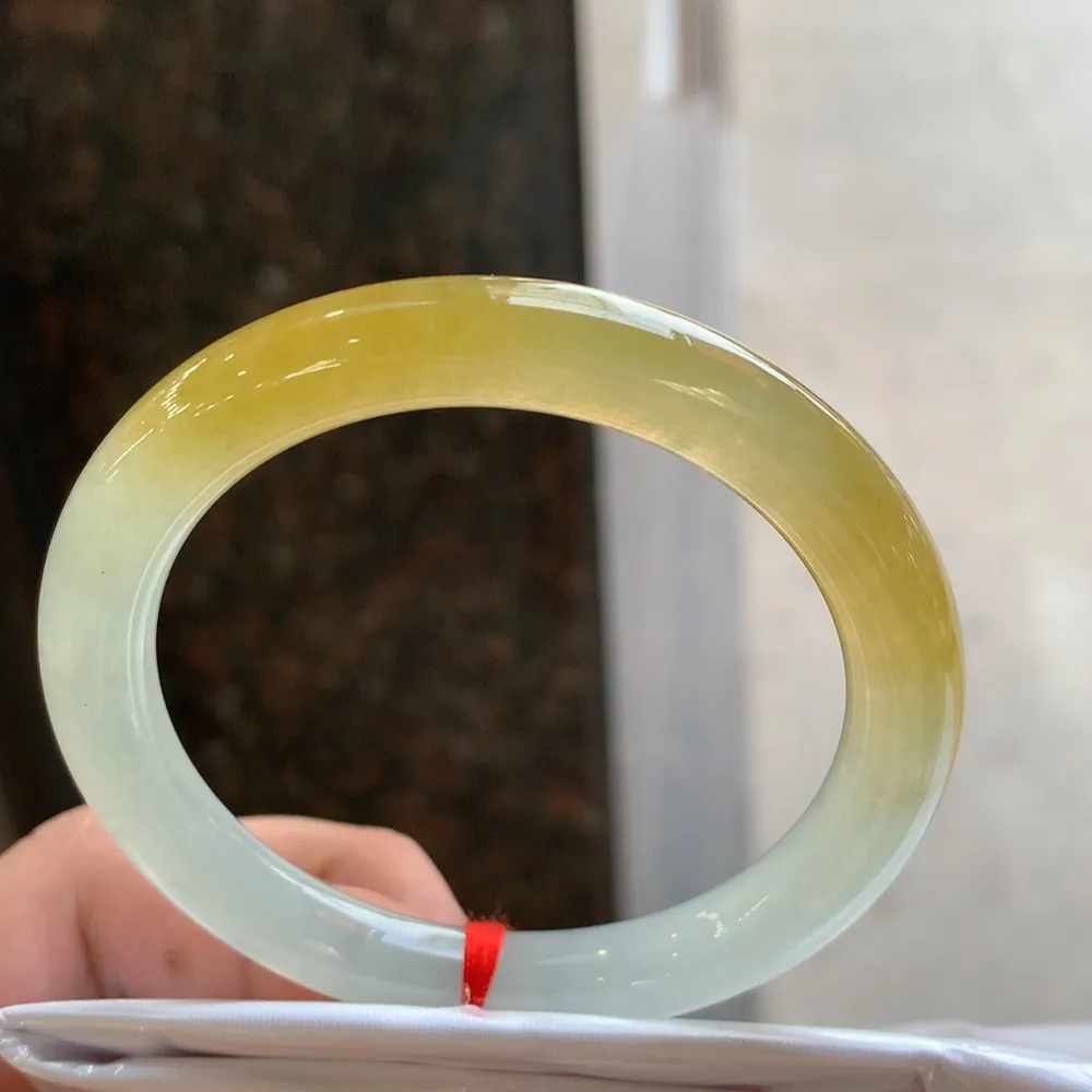 圆条高冰黄翡 无瑕 尺寸:52.6/8.4 种色兼备