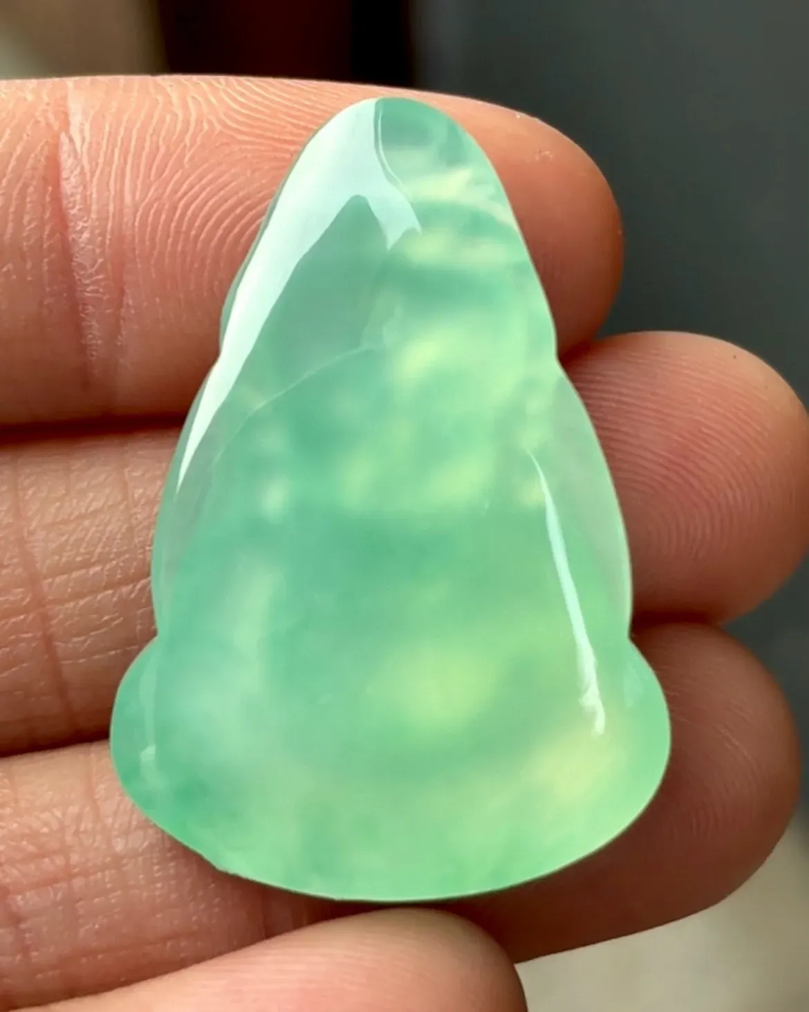 宝宝观音，品质超好，质地如冰之清透，散发纯洁的光芒～
尺寸29.7×20.8×5.8