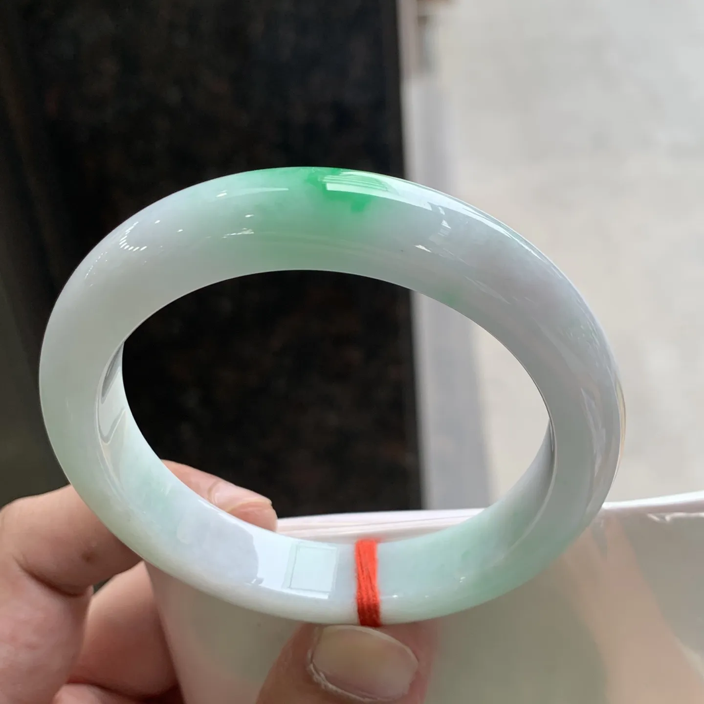 正圈冰糯阳绿 无瑕 尺寸:57.3/12.3/8.9 色好