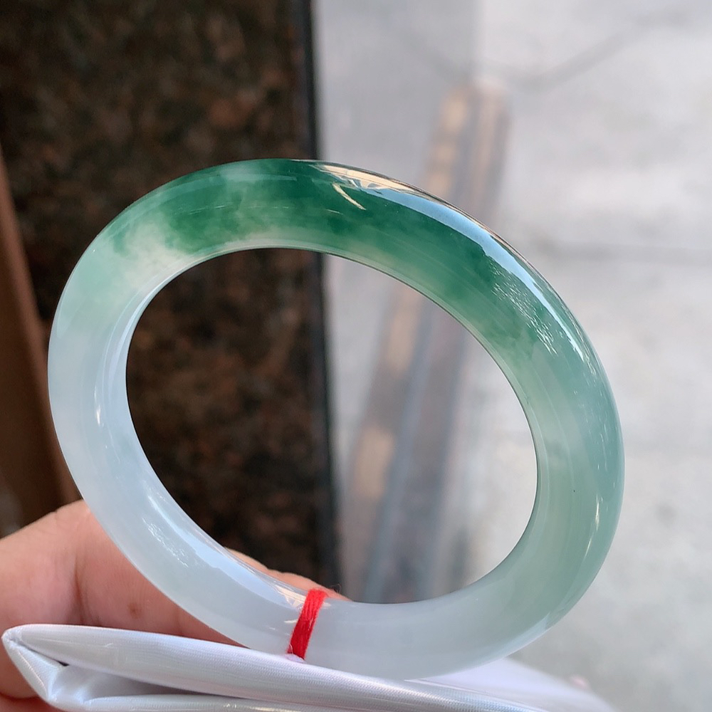 圆条冰飘花 无瑕 尺寸:53.1/9.5 花美