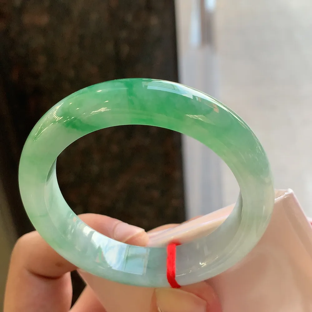 正圈冰阳绿 无瑕 尺寸:50.7/12.3/8.5 种色兼备🥰🥰