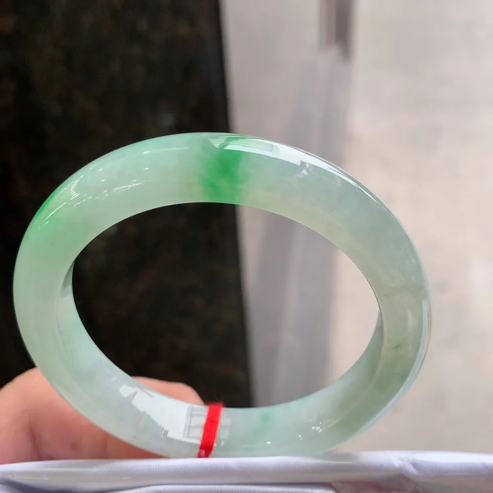 正圈冰阳绿 无瑕 尺寸:54.1/11.1/8.6 色好