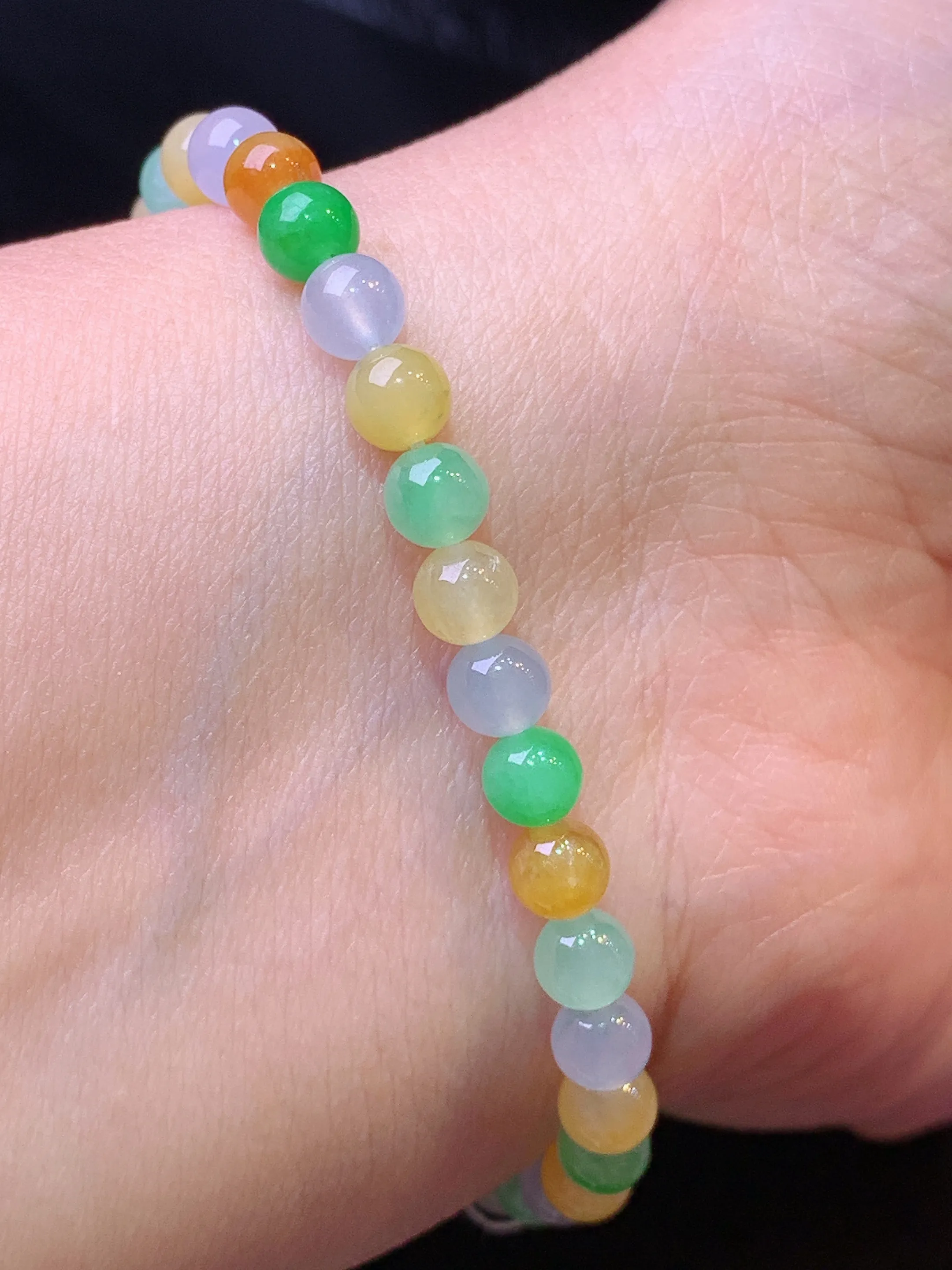 多彩圆珠手链 玉质细腻 水润亮眼 色泽艳丽 整体尺寸5