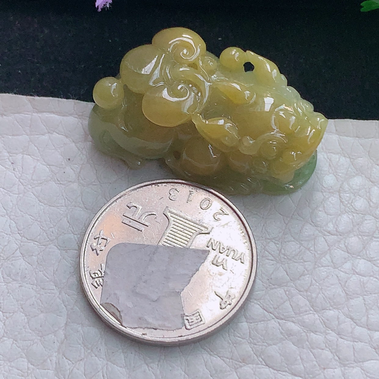 x54自然光33.8*18.5*11.6精美翡翠a货三彩招财貔貅 玉皮休玉吊坠 玉挂件