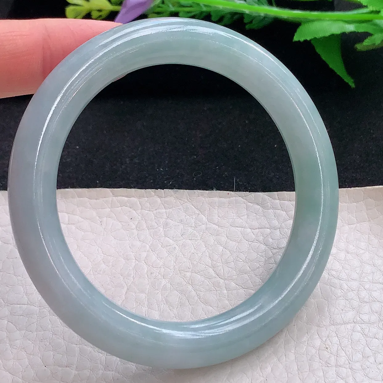 js自然光8.5*10.3美人镯 翡翠a货玉手镯清新淡雅圆条珠宝玉手环