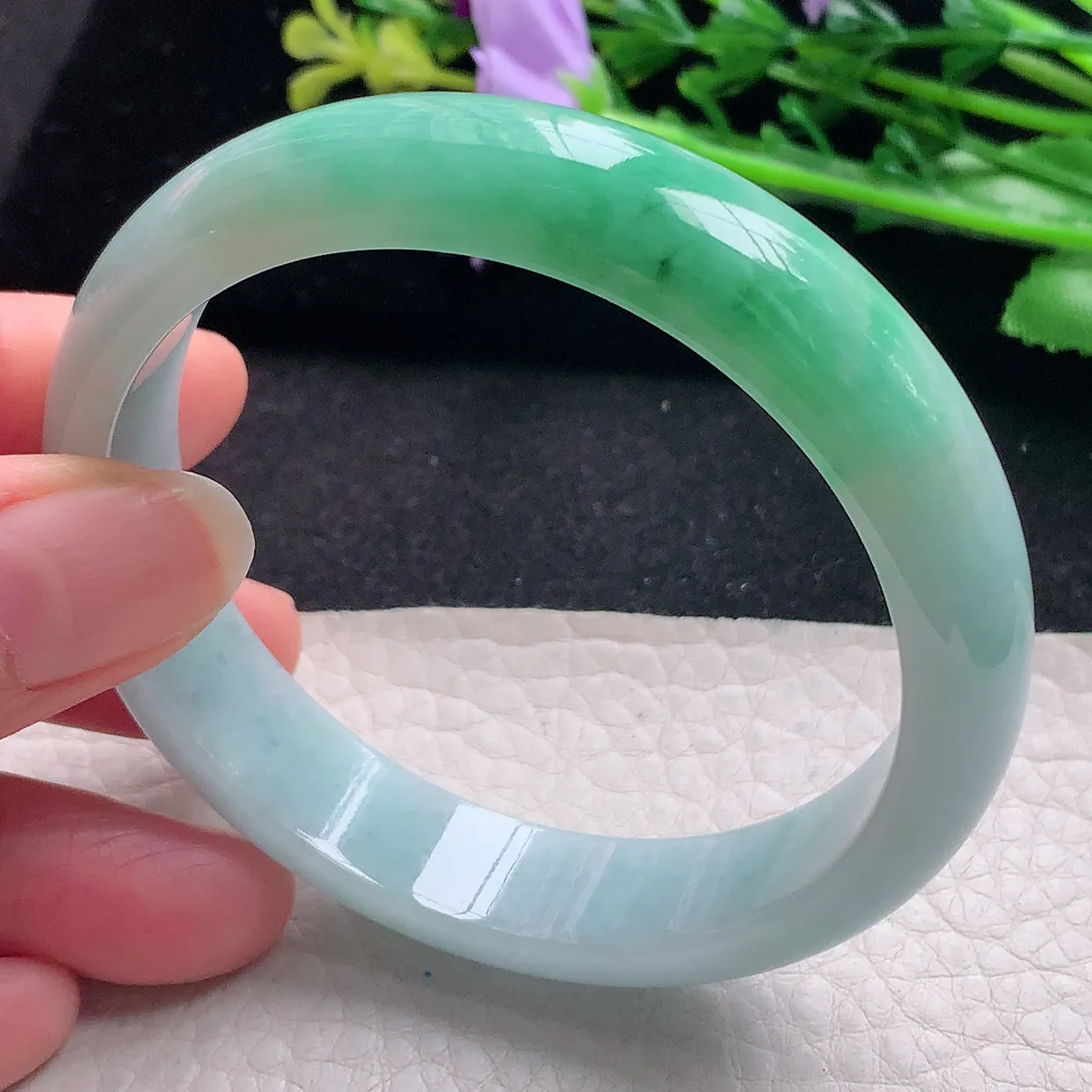 nr自然光57.5*12.5*9.3平安镯 翡翠a货玉手飘绿宽边珠宝玉手环