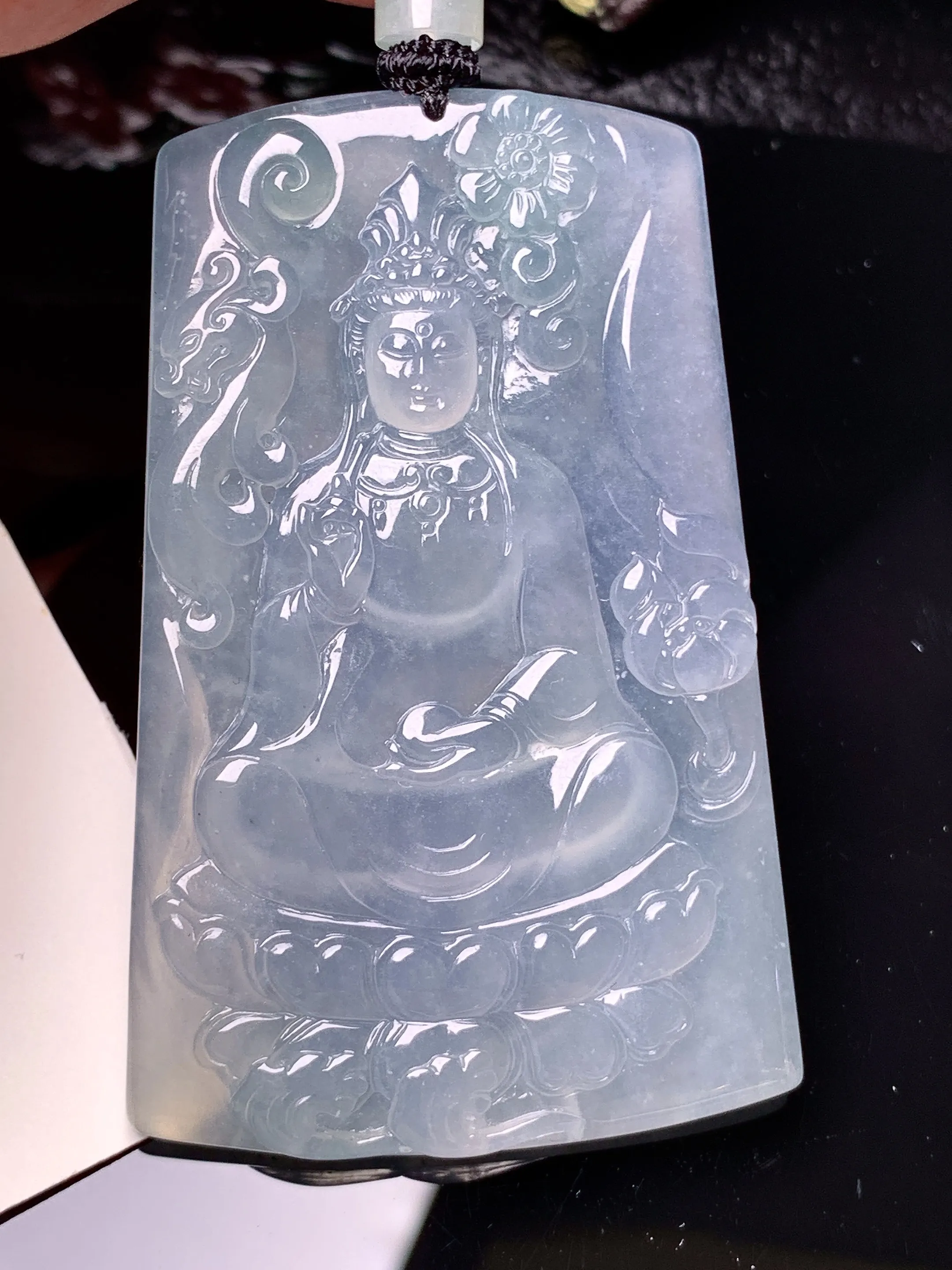 冰种观音菩萨吊坠 玉质细腻 水润亮眼 色泽艳丽 整体尺寸61*38.6*4.3