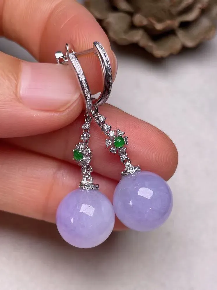 冰糯种紫罗兰圆珠耳坠、真金真钻镶嵌，种水好，玉质细腻 .裸石尺寸 11.8 .