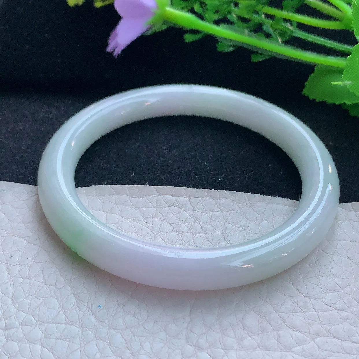 xx自然光54*8.2美人镯 翡翠a货玉手镯淡春带彩圆条珠宝玉手环