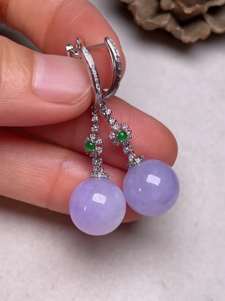冰糯种紫罗兰圆珠耳坠、真金真钻镶嵌，种水好，玉质细腻 .裸石尺寸 11.8 .