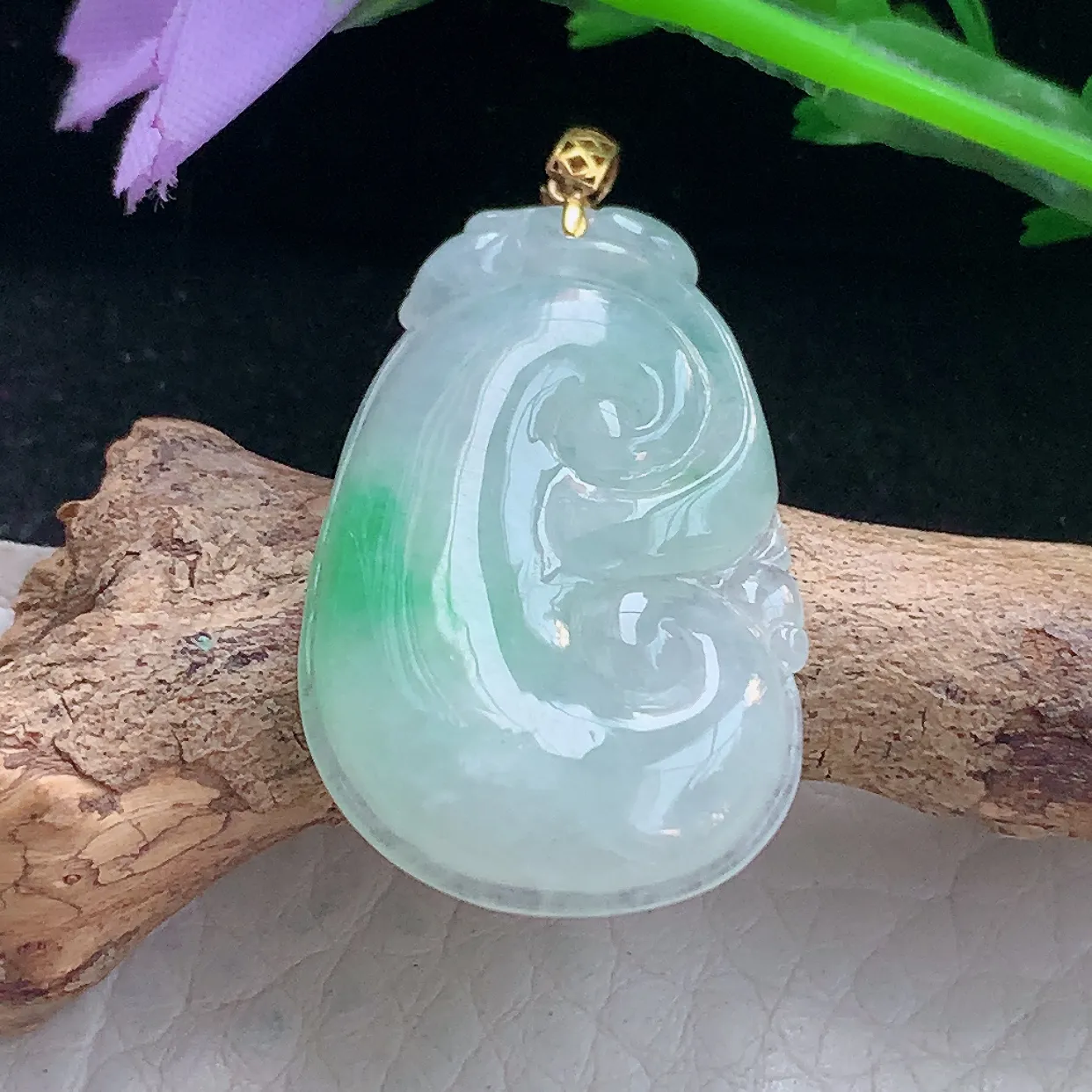 x54自然光30.6*18.8*4.3精美翡翠a货飘绿事事如意 玉如意玉吊坠 玉挂件