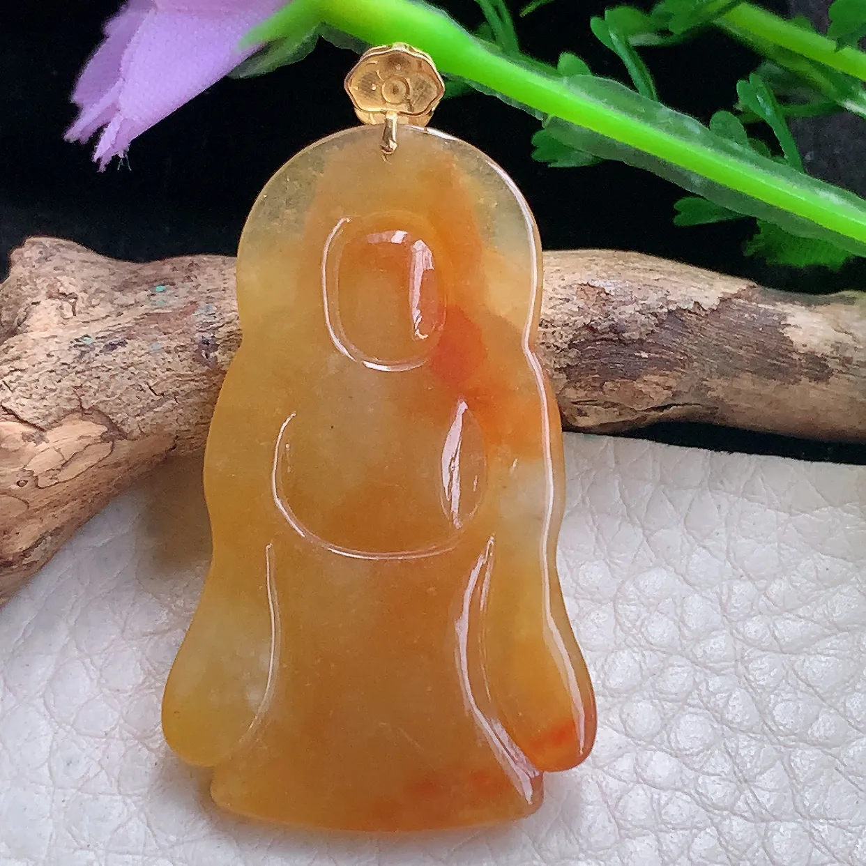 x54自然光48*25.6*4.8精美翡翠a货冰黄财神爷 财爷玉吊坠 玉挂件