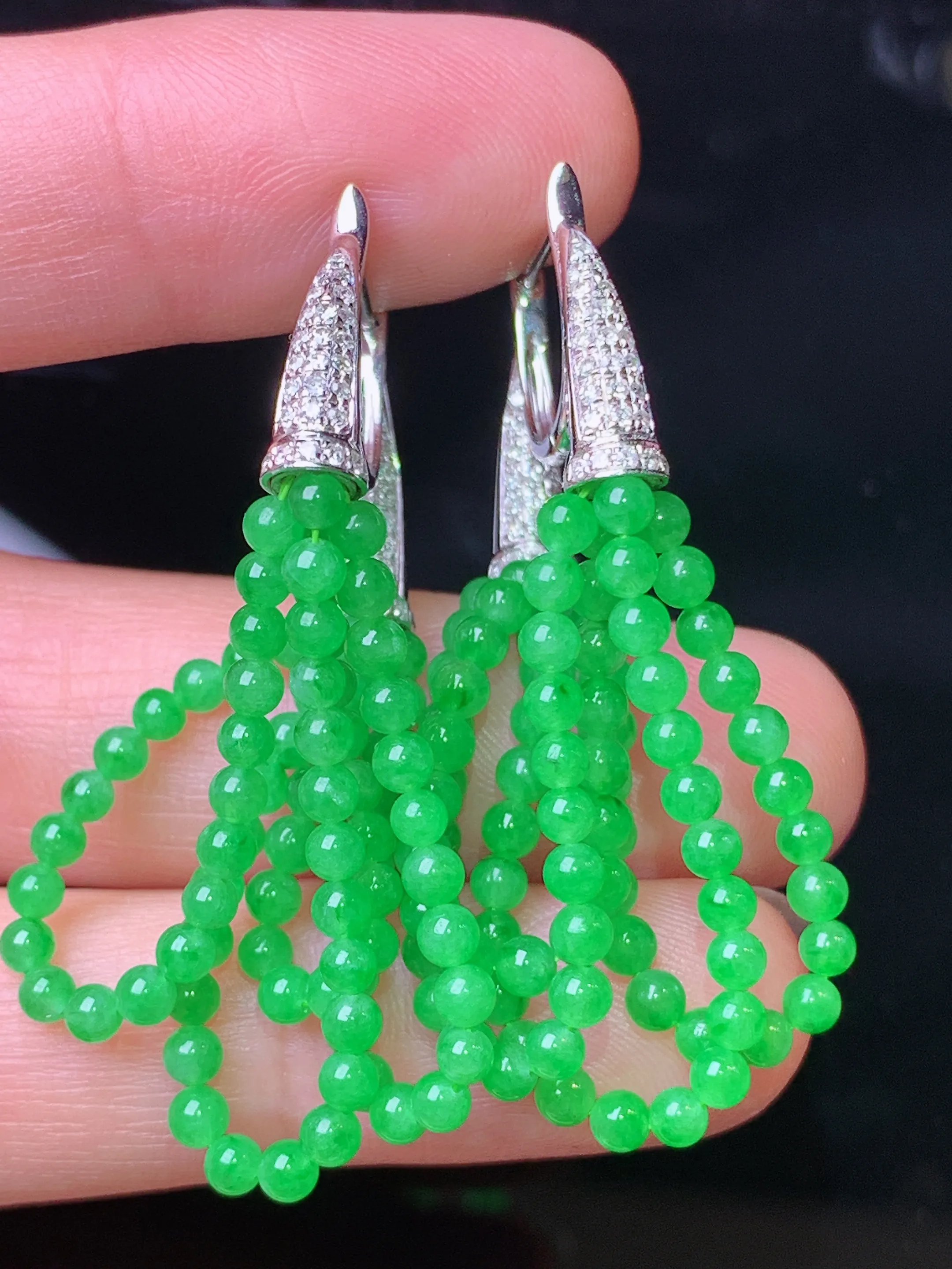 18k金钻镶嵌翠绿圆珠组合耳坠 玉质细腻 水润亮眼 色泽艳丽 整体尺寸43*2.5