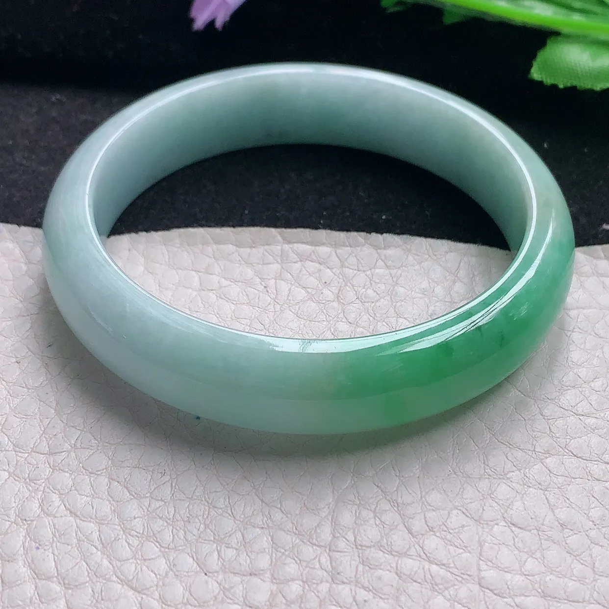 nr自然光57.5*12.5*9.3平安镯 翡翠a货玉手飘绿宽边珠宝玉手环