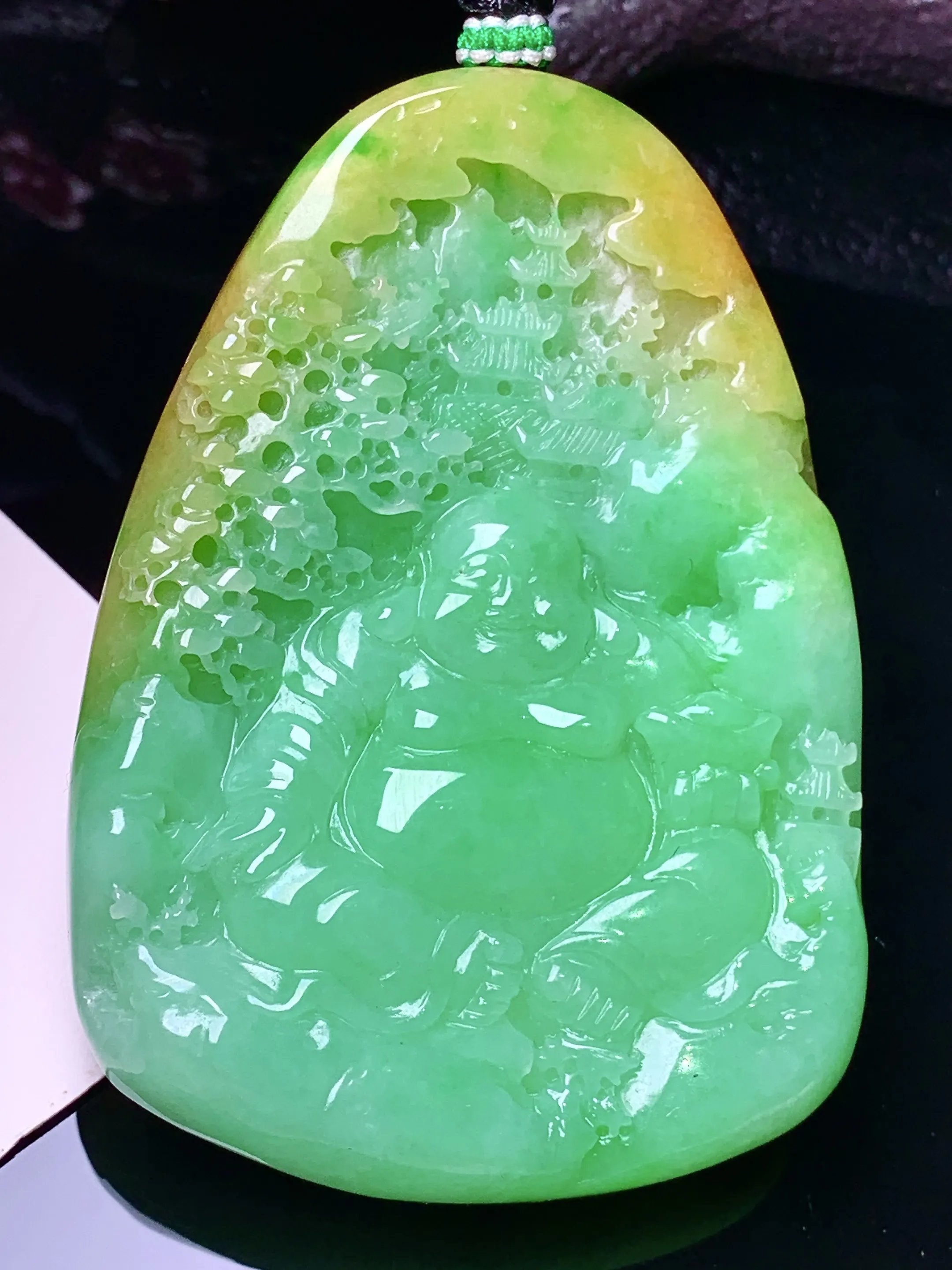 黄绿佛公吊坠 玉质细腻 水润亮眼 色泽艳丽 整体尺寸67.3*47.5*13.6