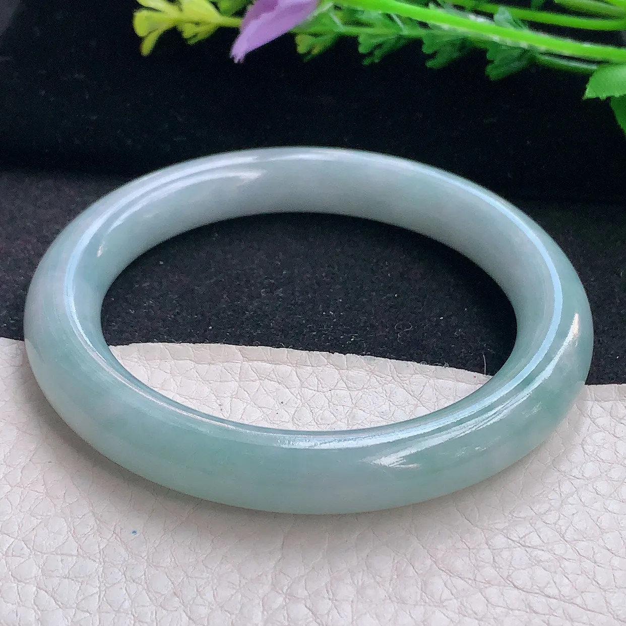 js自然光8.5*10.3美人镯 翡翠a货玉手镯清新淡雅圆条珠宝玉手环