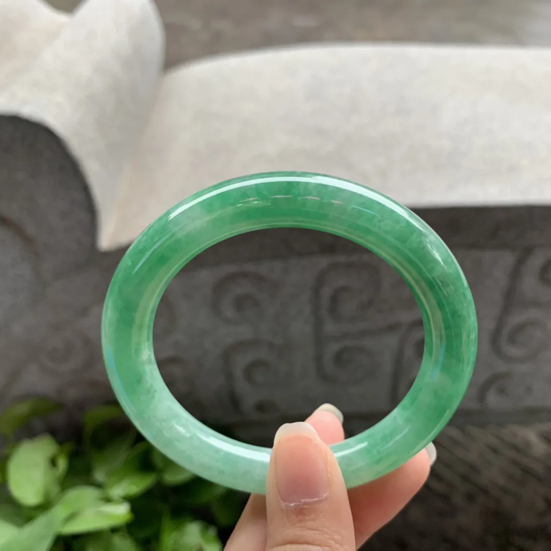 圈口55.7-10 【满辣绿圆条手镯】圆条55 56可戴