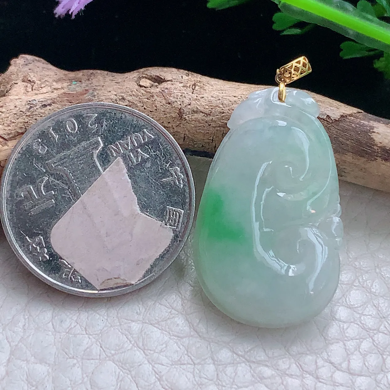 x54自然光30.6*18.8*4.3精美翡翠a货飘绿事事如意 玉如意玉吊坠 玉挂件