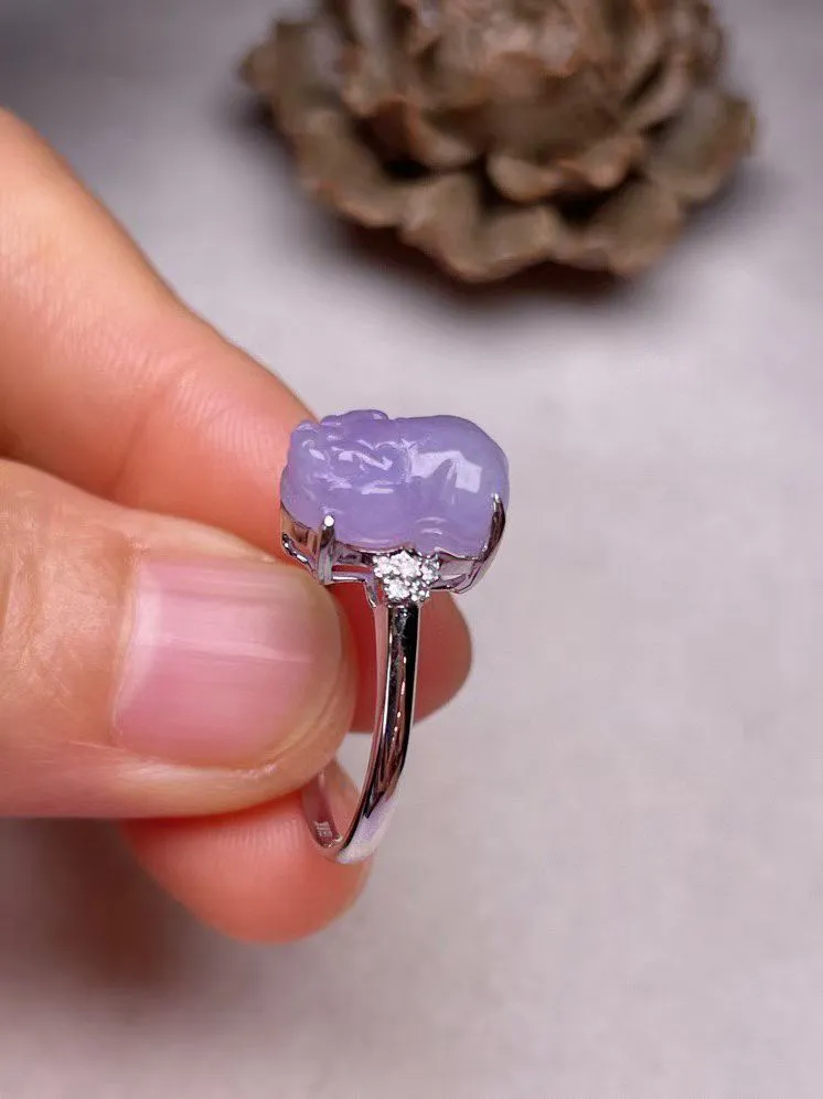冰糯种紫罗兰貔貅戒指、真金真钻镶嵌，种水好，玉质细腻 .裸石尺寸 11.0*8.0