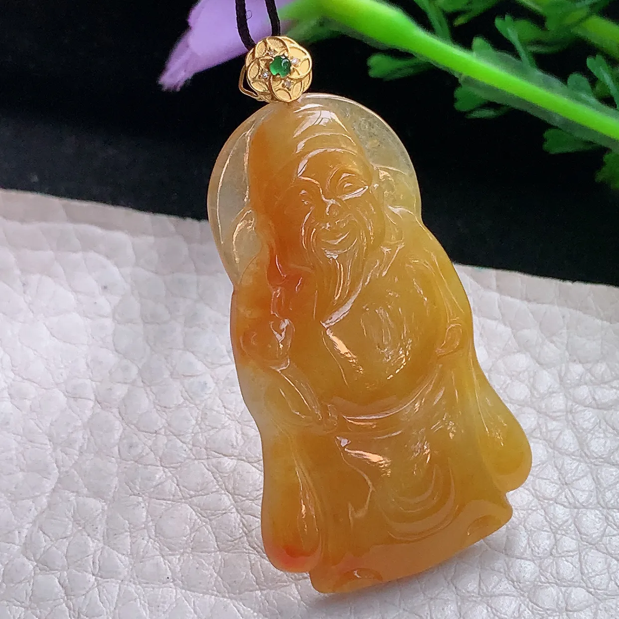 x54自然光48*25.6*4.8精美翡翠a货冰黄财神爷 财爷玉吊坠 玉挂件