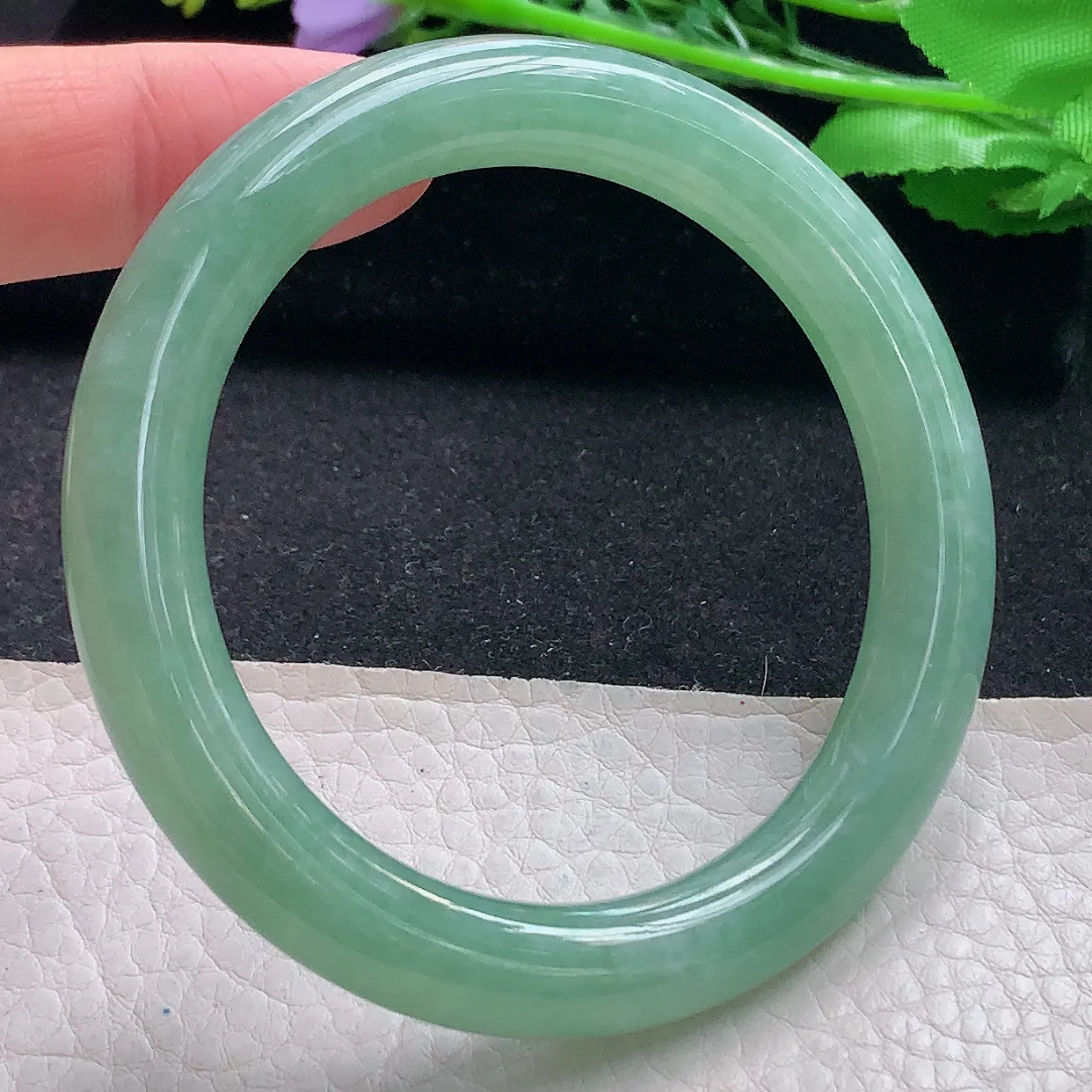 js自然光55.5*9.2*9.5美人镯 翡翠a货玉手镯满绿圆条珠宝玉手环