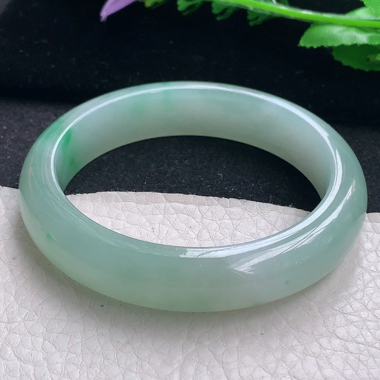 nr自然光59*13.8*8.8轮胎镯 翡翠a货玉手镯冰飘绿宽边珠宝玉手环