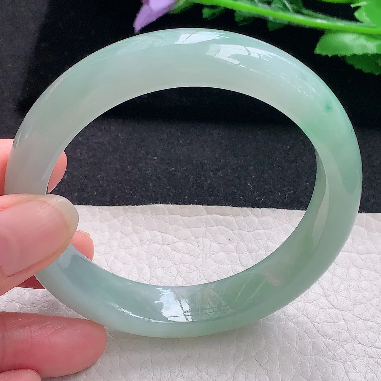 nr自然光59*13.8*8.8轮胎镯 翡翠a货玉手镯冰飘绿宽边珠宝玉手环